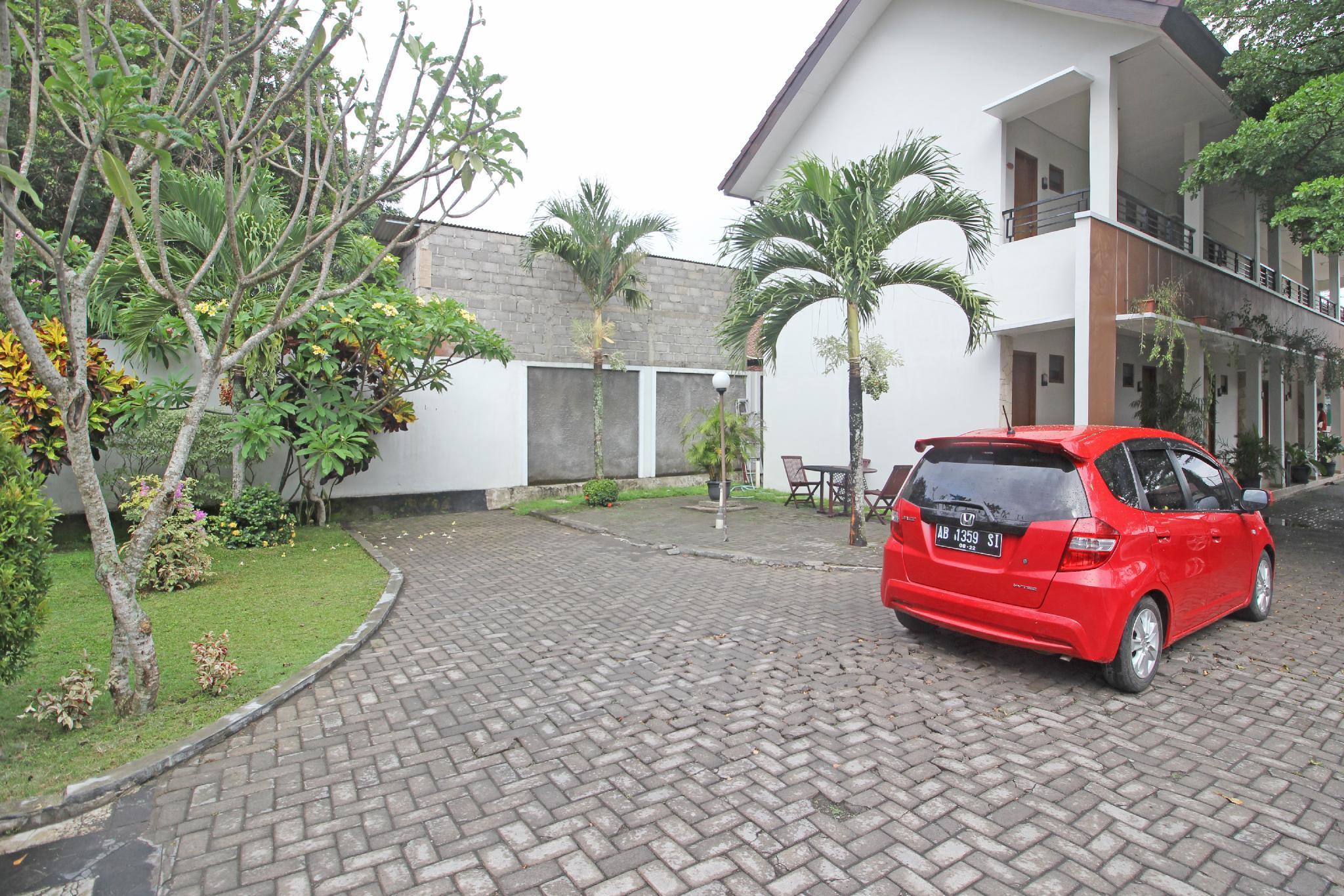 Reddoorz Near Jogja City Mall Melati Esterno foto